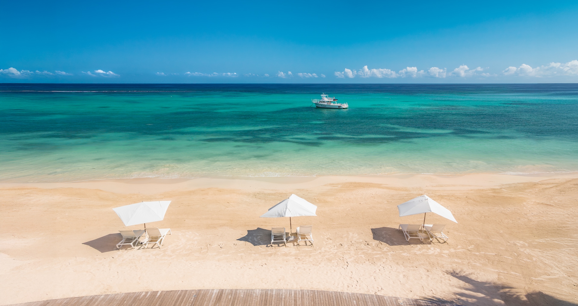Sandals anniversary dining setup